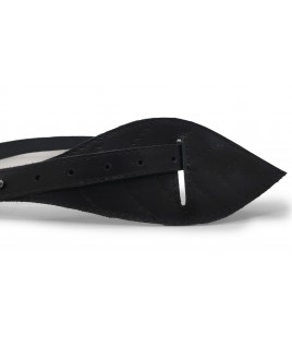 Leaf Me Textured Leather Waist Belt In Black